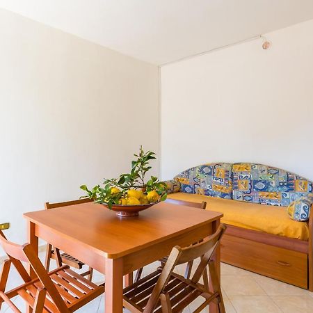 Relax Ad Ovest Appartamento Procida Esterno foto