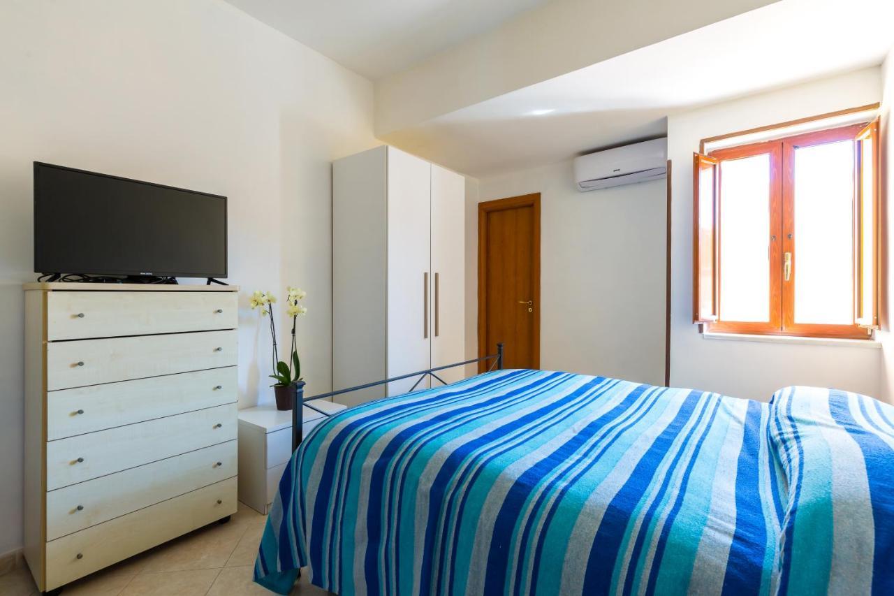 Relax Ad Ovest Appartamento Procida Esterno foto