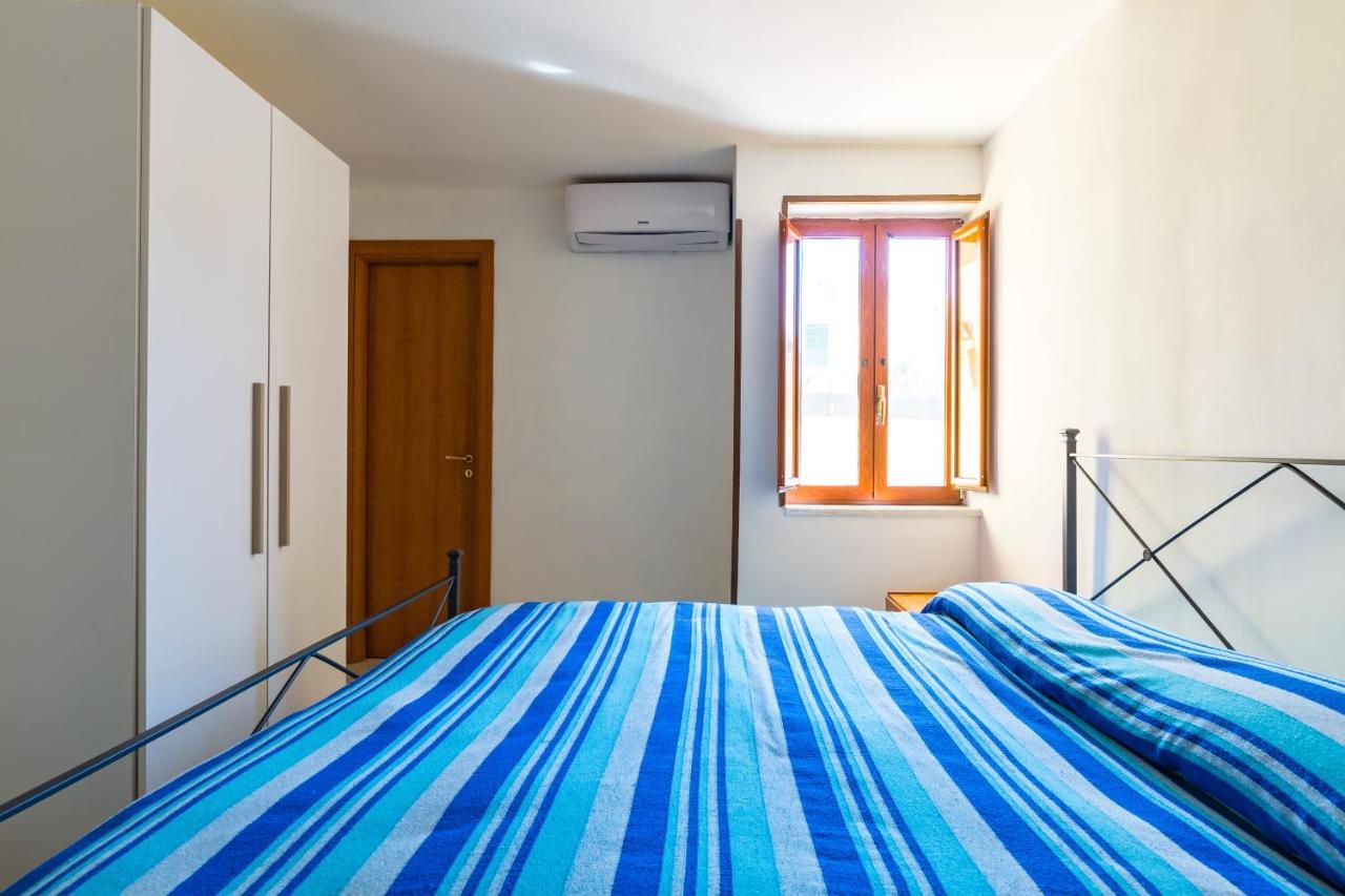 Relax Ad Ovest Appartamento Procida Esterno foto