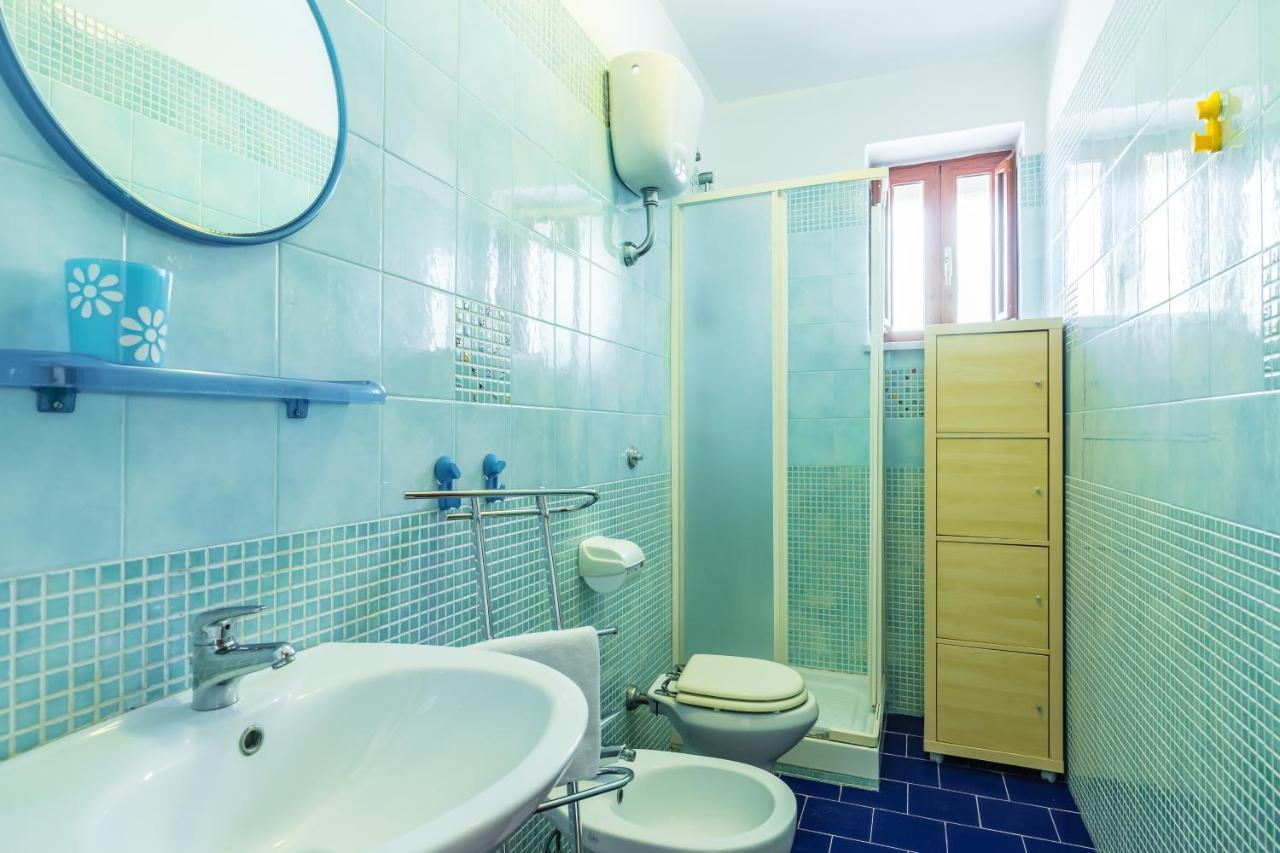 Relax Ad Ovest Appartamento Procida Esterno foto