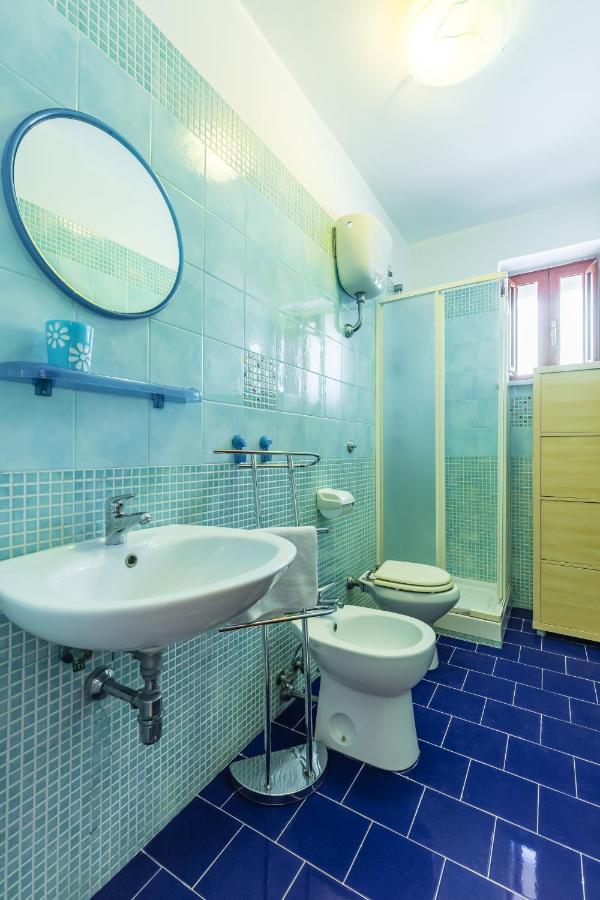 Relax Ad Ovest Appartamento Procida Esterno foto
